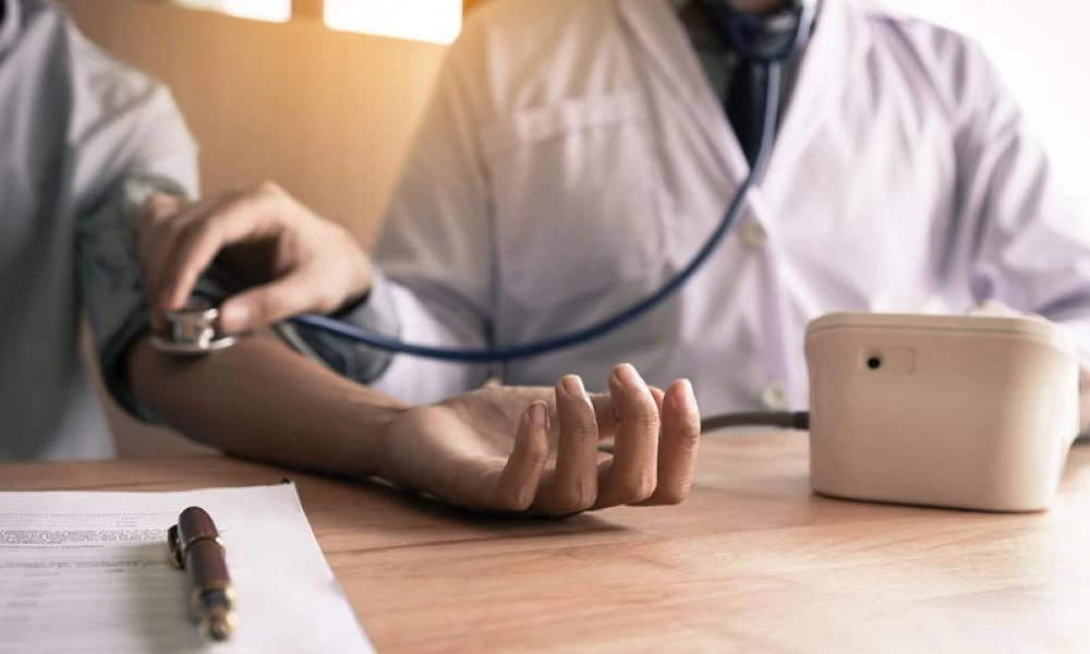 Αρτηριακή πίεση: Τις μέρες που έχει πολύ ζέστη τι πρέπει να προσέχετε